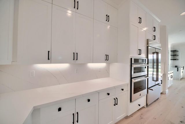 2150 Mulholland Dr, Lathrop, CA 95330