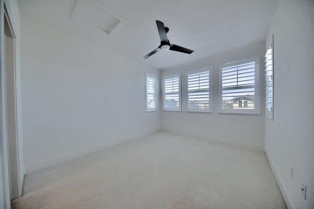 2150 Mulholland Dr, Lathrop, CA 95330