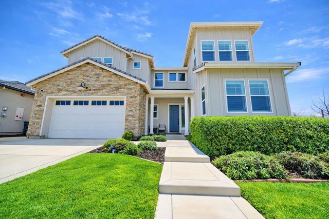 2150 Mulholland Dr, Lathrop, CA 95330