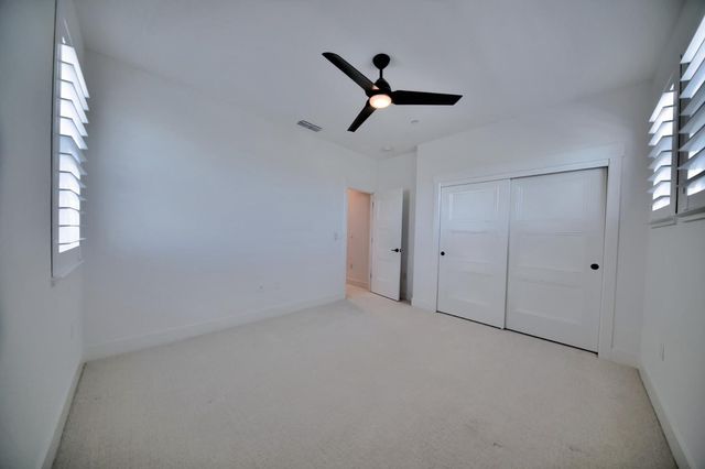 2150 Mulholland Dr, Lathrop, CA 95330