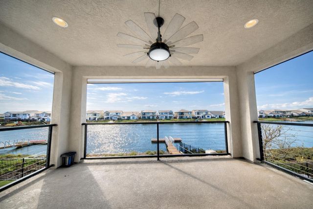 2150 Mulholland Dr, Lathrop, CA 95330