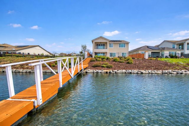 2150 Mulholland Dr, Lathrop, CA 95330