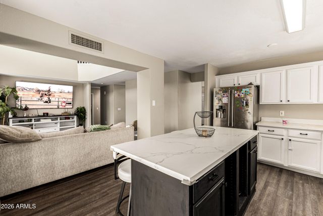 1114 N WHIPPLE Court, Gilbert, AZ 85233