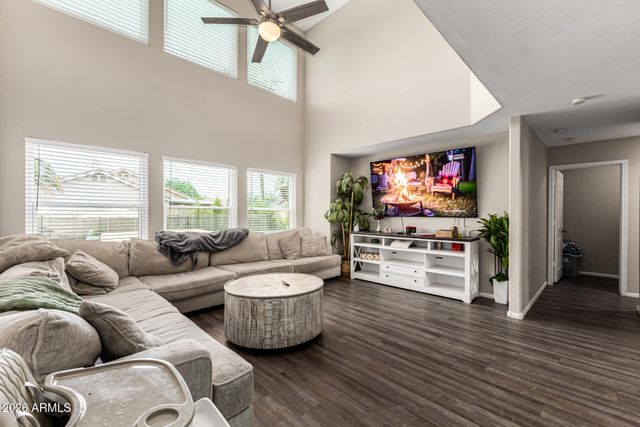 1114 N WHIPPLE Court, Gilbert, AZ 85233