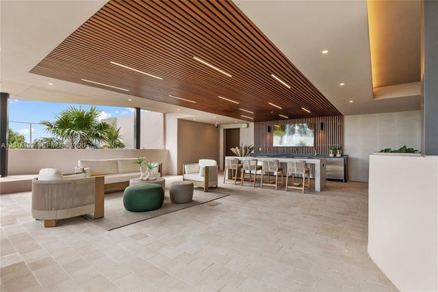 3034 Oak Ave 208, Miami, FL 33133