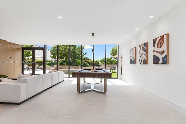 3034 Oak Ave 208, Miami, FL 33133