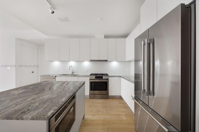 3034 Oak Ave 208, Miami, FL 33133