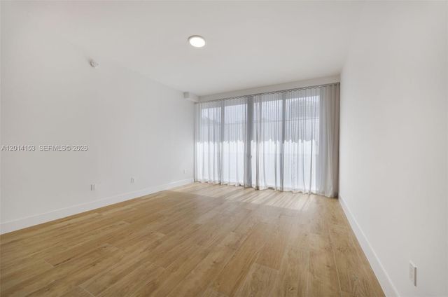 3034 Oak Ave 208, Miami, FL 33133