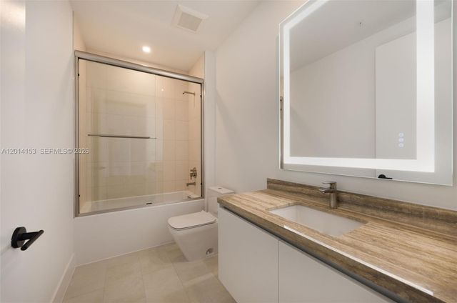 3034 Oak Ave 208, Miami, FL 33133