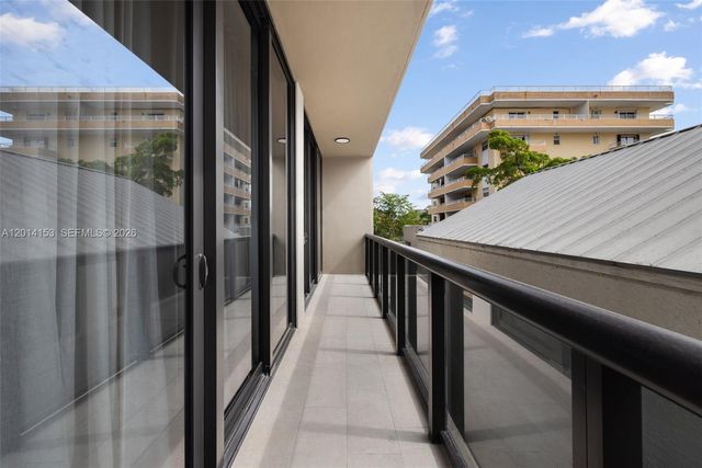 3034 Oak Ave 208, Miami, FL 33133