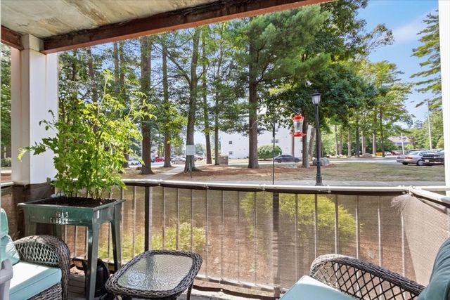 46 Greentree Ln 16, Weymouth, MA 02190