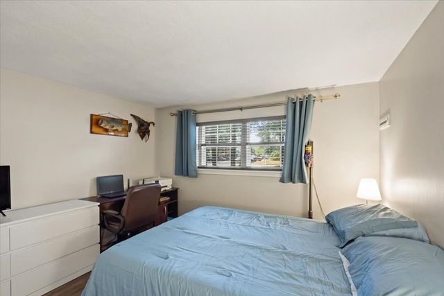 46 Greentree Ln 16, Weymouth, MA 02190