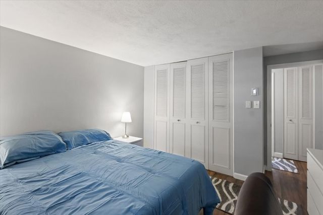 46 Greentree Ln 16, Weymouth, MA 02190
