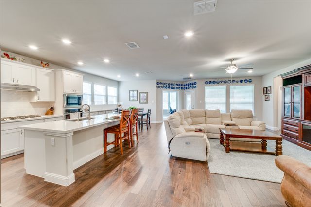 309 Savannah Lane, Oak Point, TX 75068