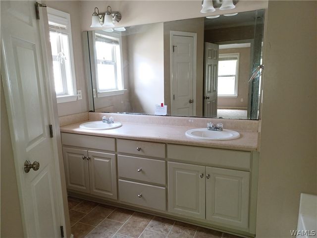 9930 Lenox, Tuscaloosa, AL 35405