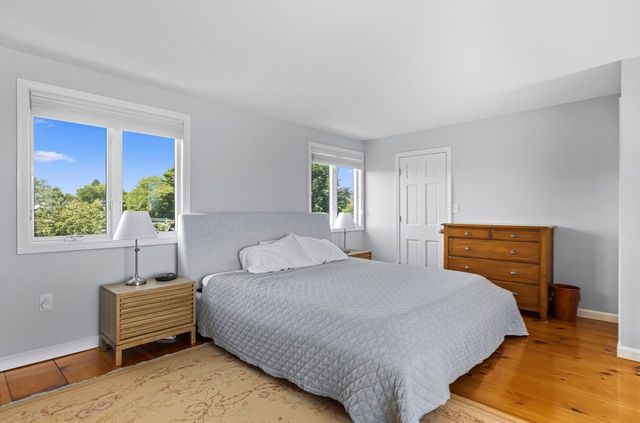 2 Mariners Ln, Marblehead, MA 01945