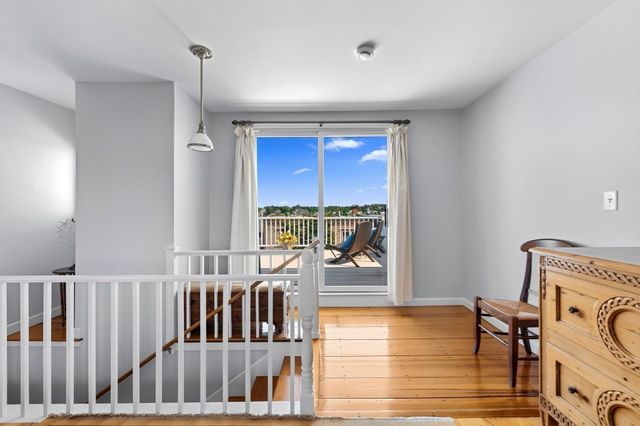 2 Mariners Ln, Marblehead, MA 01945