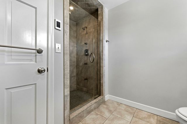 2 Mariners Ln, Marblehead, MA 01945