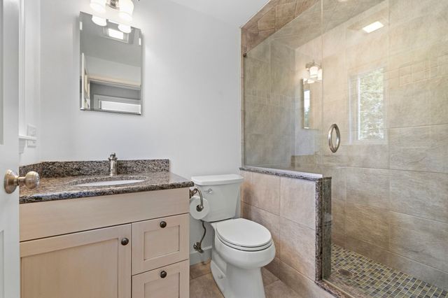 2 Mariners Ln, Marblehead, MA 01945