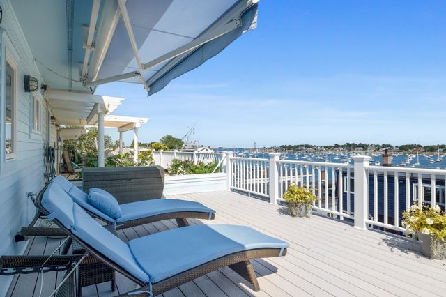 2 Mariners Ln, Marblehead, MA 01945