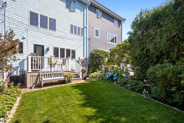 2 Mariners Ln, Marblehead, MA 01945