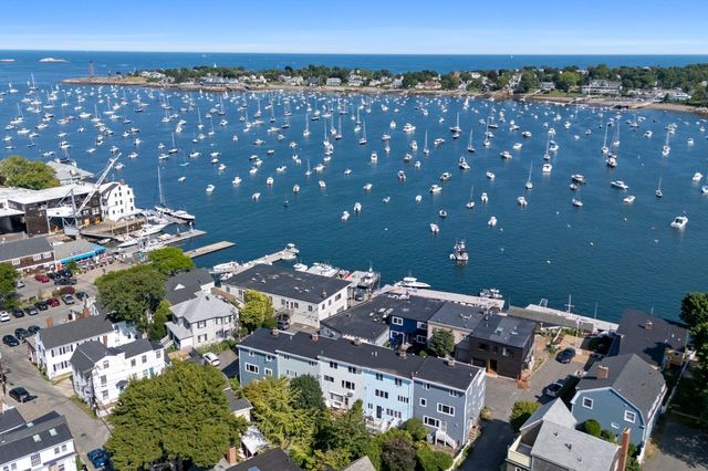 2 Mariners Ln, Marblehead, MA 01945
