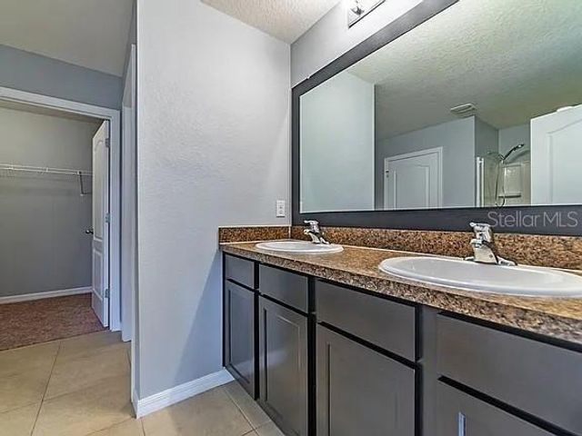 10201 HAWK STORM AVENUE, Tampa, FL 33610