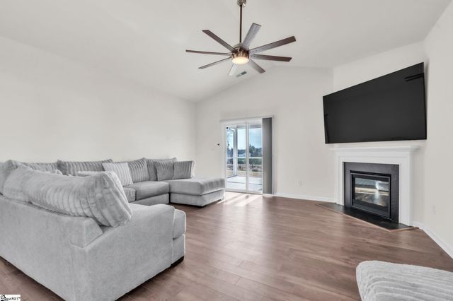 1088 Longstone Way, Spartanburg, SC 29306