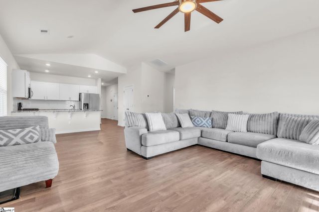 1088 Longstone Way, Spartanburg, SC 29306