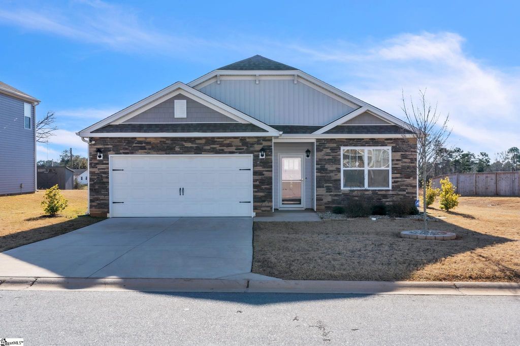 1088 Longstone Way, Spartanburg, SC 29306