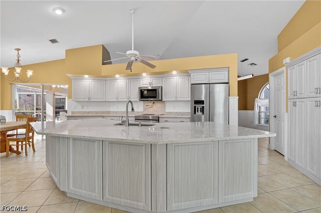 1914 NW 36th AVE, Cape Coral, FL 33993