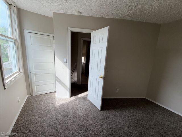 3901 Woburn Avenue, Cleveland, OH 44109