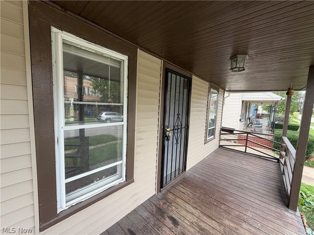 3901 Woburn Avenue, Cleveland, OH 44109