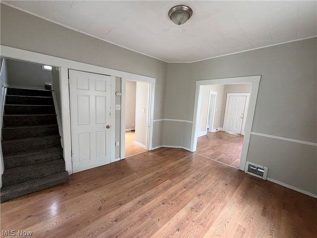 3901 Woburn Avenue, Cleveland, OH 44109