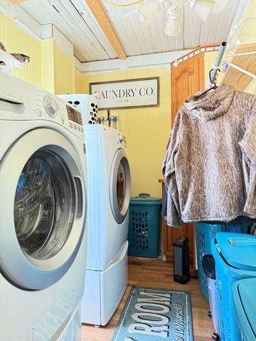 200 W McHaney Street W, Harrisburg, IL 62946