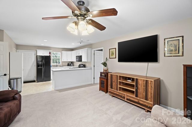 6909 Kersfield Place, Mint Hill, NC 28227