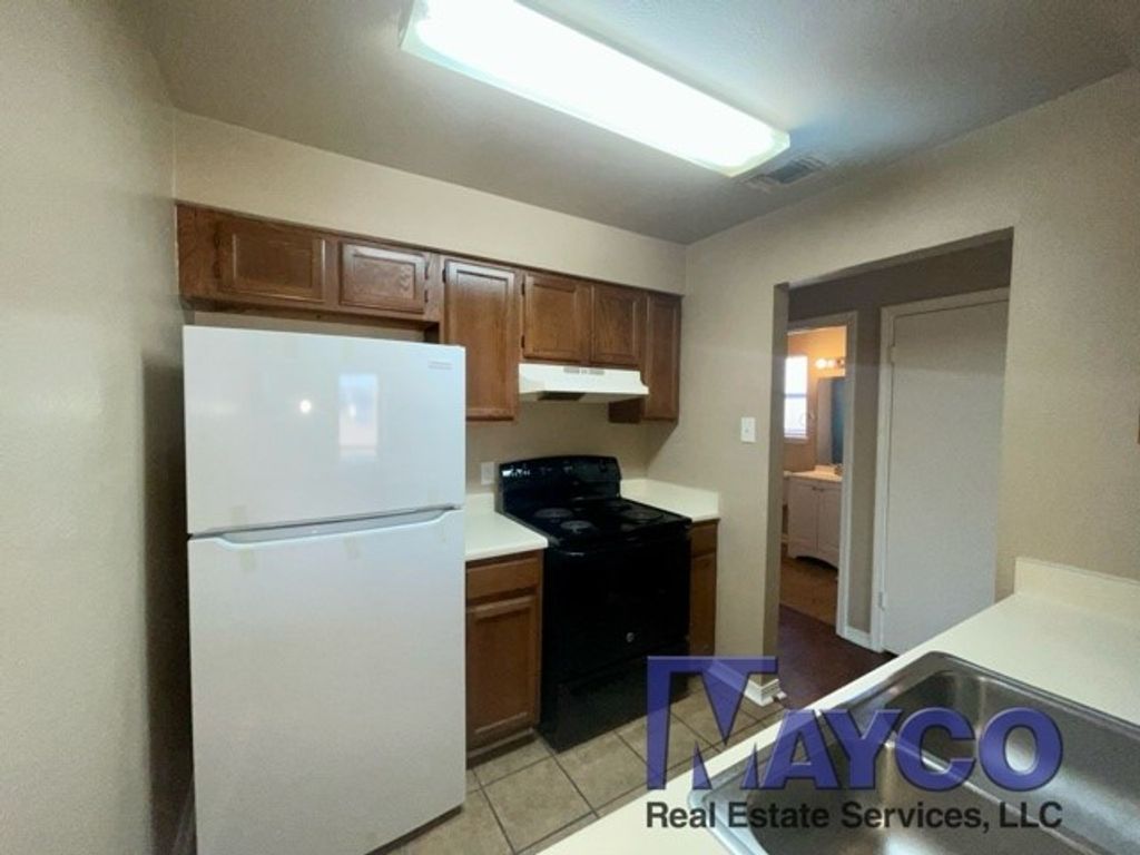 5705 E Texas Street 13, Bossier City, LA 71111