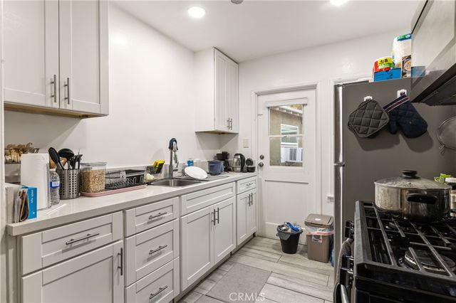 1717 E Chevy Chase, Glendale, CA 91206