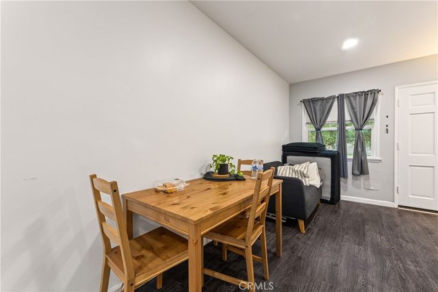 1717 E Chevy Chase, Glendale, CA 91206