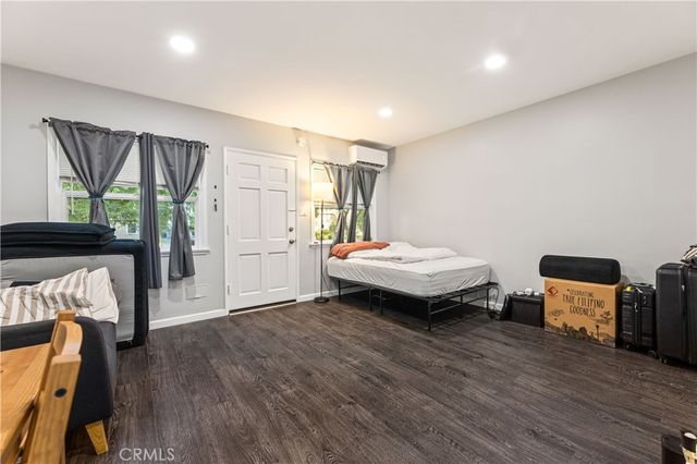 1717 E Chevy Chase, Glendale, CA 91206