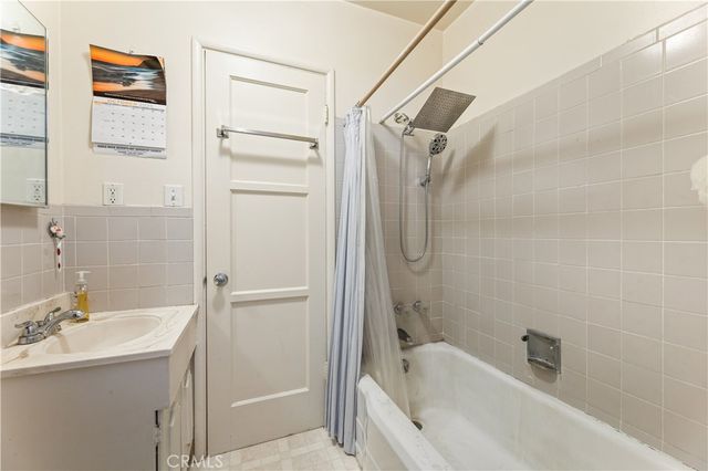 1717 E Chevy Chase, Glendale, CA 91206