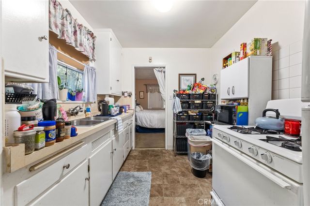 1717 E Chevy Chase, Glendale, CA 91206