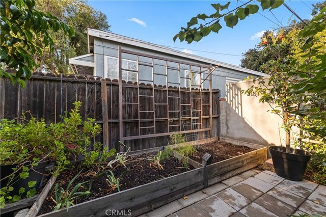 1717 E Chevy Chase, Glendale, CA 91206