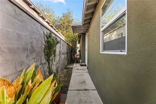 1717 E Chevy Chase, Glendale, CA 91206