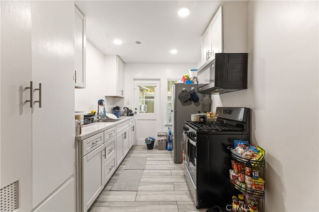 1717 E Chevy Chase, Glendale, CA 91206