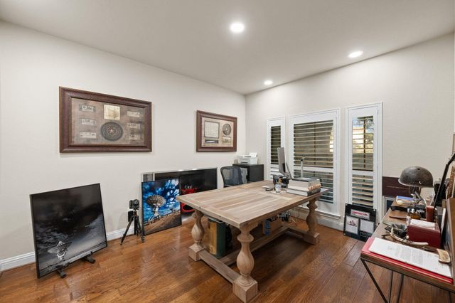 710 Hawthorne LOOP, Driftwood, TX 78619