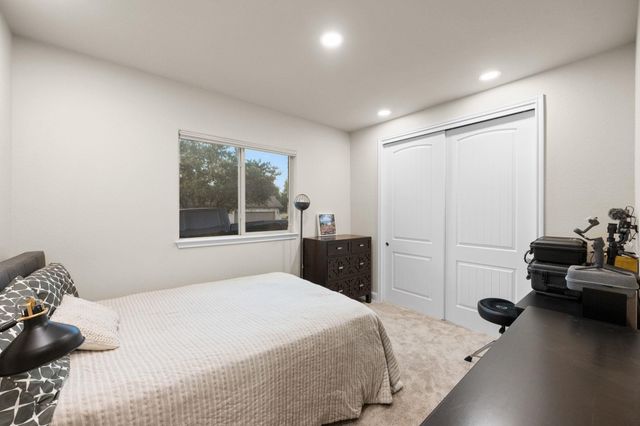 710 Hawthorne LOOP, Driftwood, TX 78619