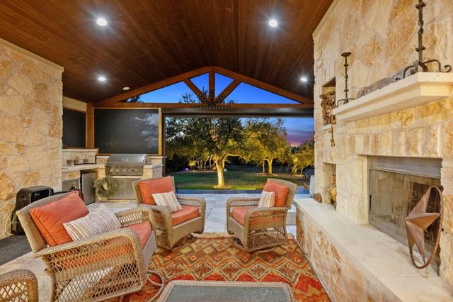 710 Hawthorne LOOP, Driftwood, TX 78619