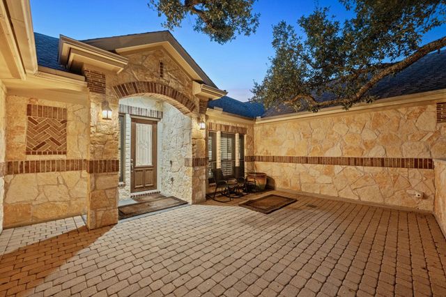 710 Hawthorne LOOP, Driftwood, TX 78619