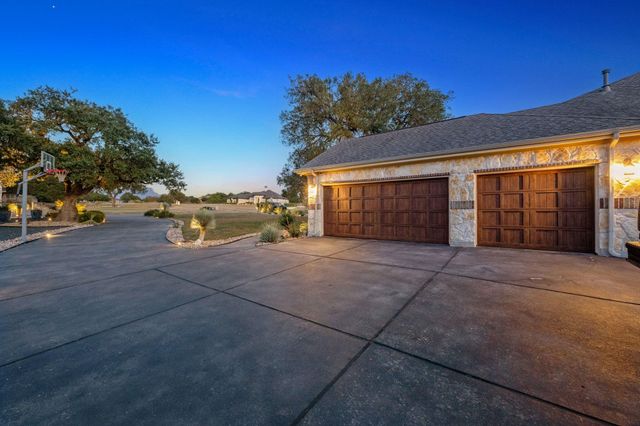 710 Hawthorne LOOP, Driftwood, TX 78619